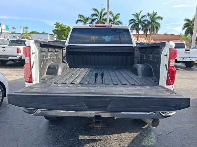 2022 Chevrolet Silverado 2500HD LT photo 5