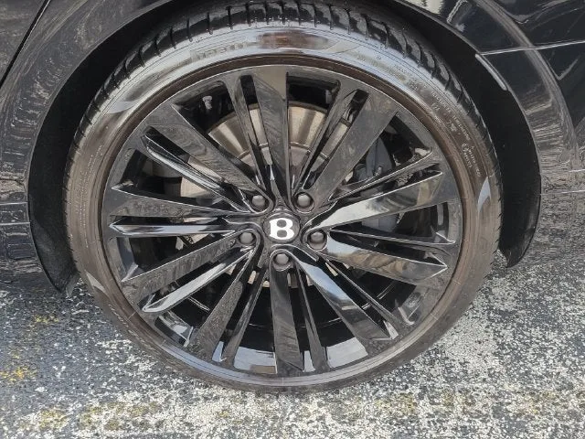 2023 Bentley Flying Spur Mulliner W12 photo 6