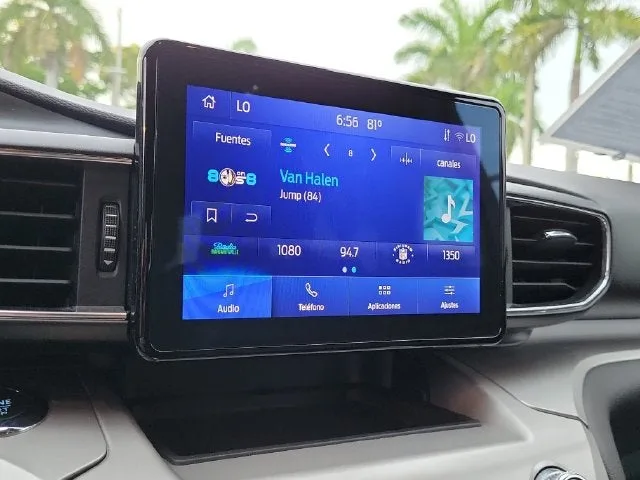 2022 Ford Explorer XLT photo 19