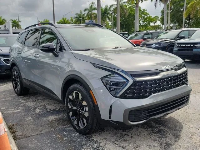 2024 Kia Sportage X-Line photo 2