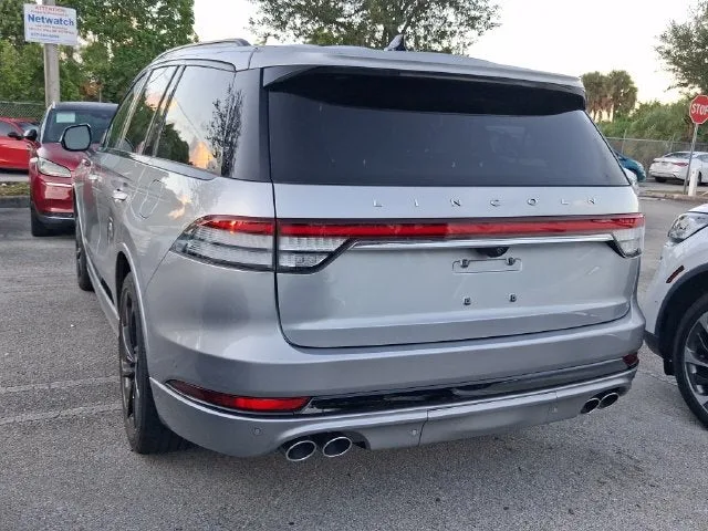 2023 Lincoln Aviator Reserve Premium photo 3