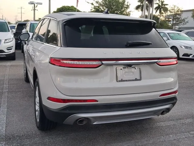 2024 Lincoln Corsair Premiere photo 3