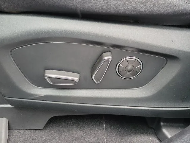 2020 Ford Explorer ST photo 13