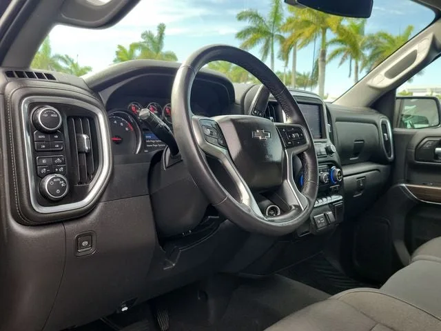 2022 Chevrolet Silverado 1500 LTD RST photo 9