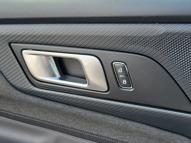 2024 Ford Mustang EcoBoost photo 15