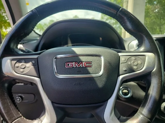 2020 GMC Terrain SLE photo 18