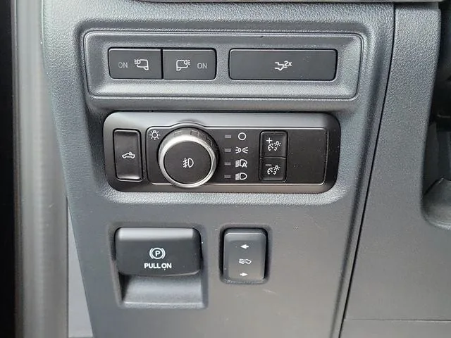 2023 Ford F-150 Lariat photo 13