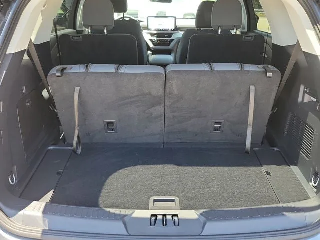 2025 Ford Explorer Active photo 9