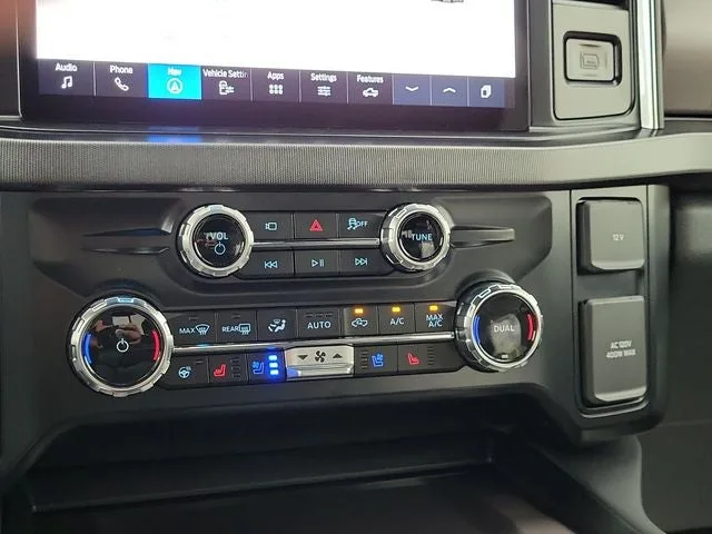 2026 Ford F-450SD Platinum DRW photo 35