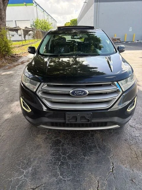 2015 Ford Edge SEL photo 2