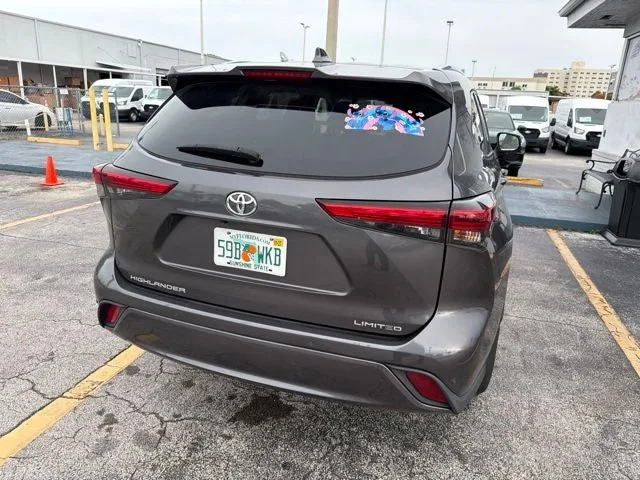 2021 Toyota Highlander Limited photo 5