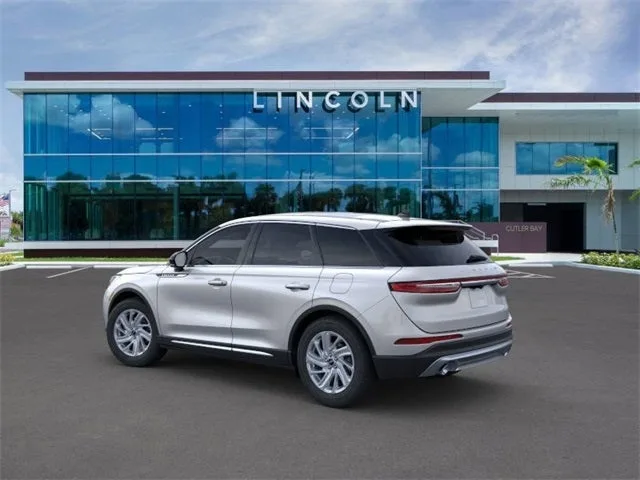 2024 Lincoln Corsair Premiere photo 4