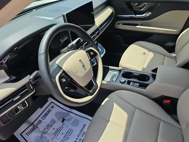 2025 Lincoln Corsair Premiere photo 18