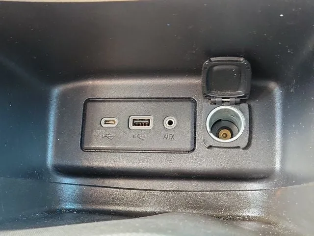2019 Chevrolet Equinox LS photo 26