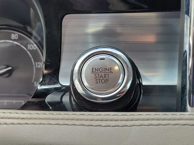 2022 Lincoln Corsair Standard photo 24