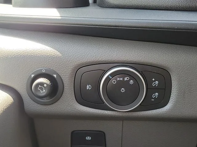 2025 Ford Transit-250 Base photo 17