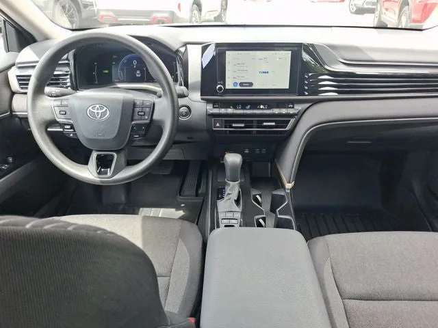 2026 Toyota Camry LE photo 7