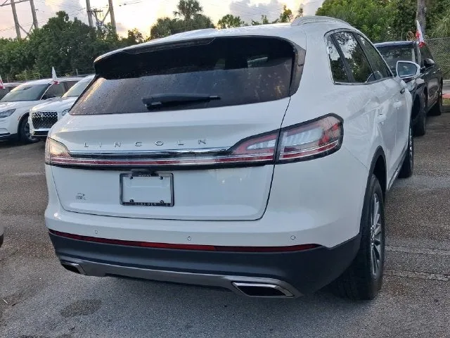 2023 Lincoln Nautilus Standard photo 4