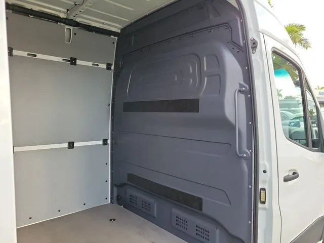 2025 Mercedes-Benz Sprinter 2500 Cargo 170 WB High Roof photo 8
