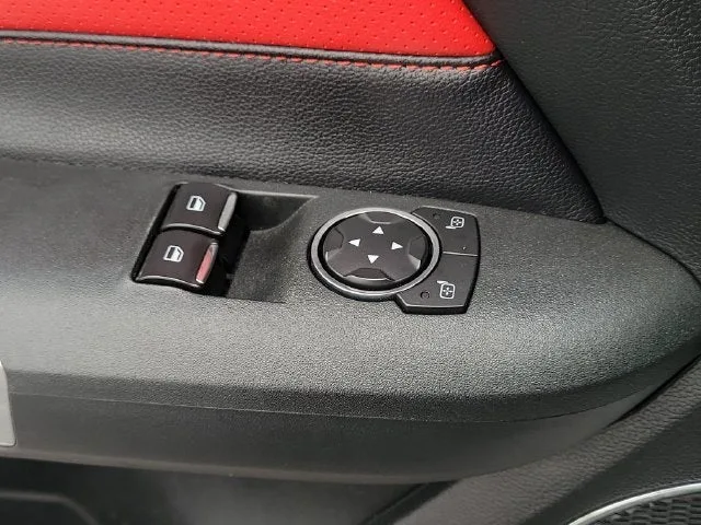 2020 Ford Mustang EcoBoost Premium photo 17
