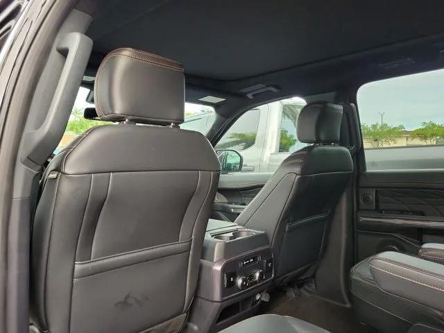 2023 Ford Expedition Max Platinum photo 11