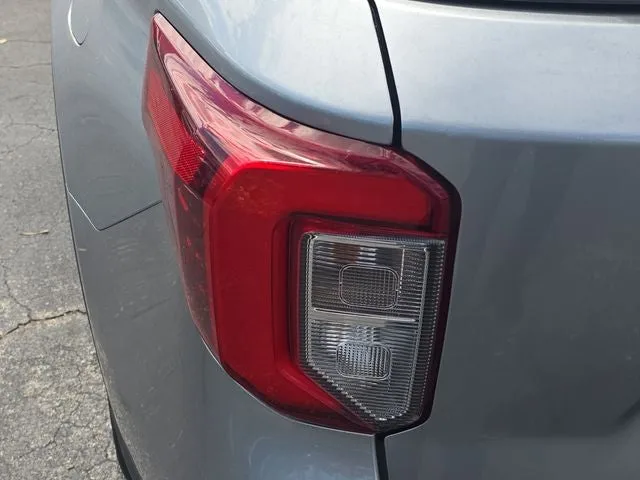 2023 Ford Explorer ST-Line photo 5