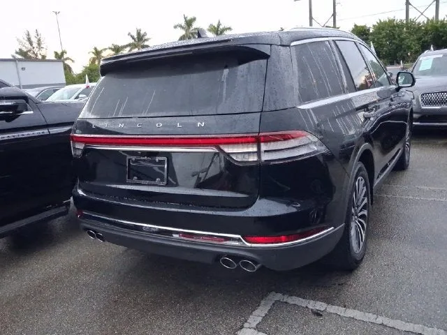 2023 Lincoln Aviator Reserve Premium photo 4
