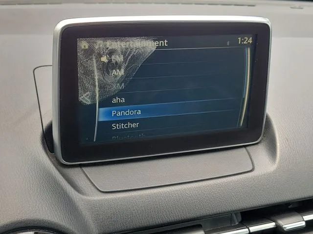 2018 Toyota Yaris iA Base photo 22