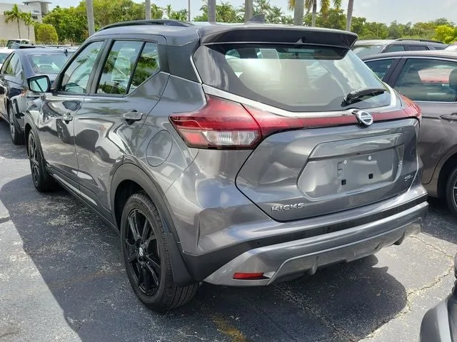 2021 Nissan Kicks SR photo 4