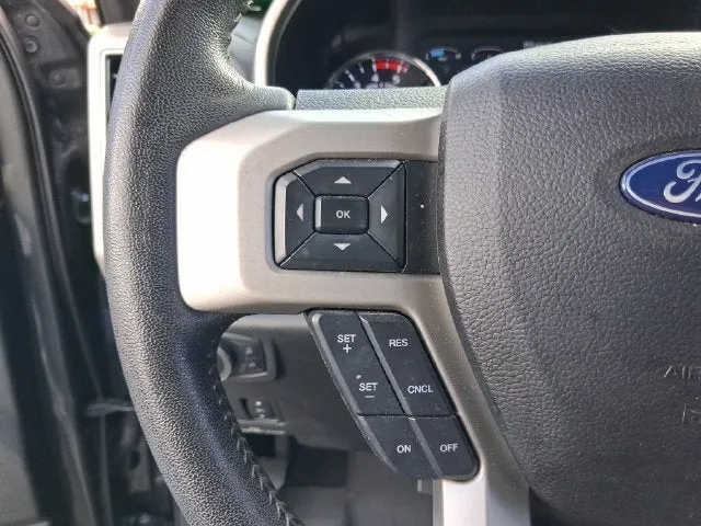 2020 Ford F-250SD Lariat photo 16