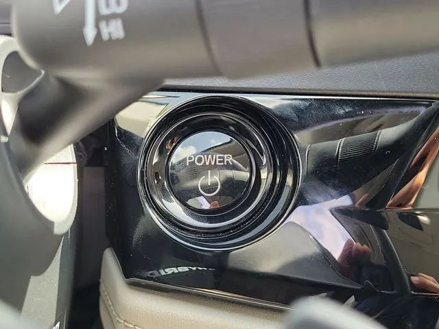 2023 Honda Accord Hybrid EX-L photo 17