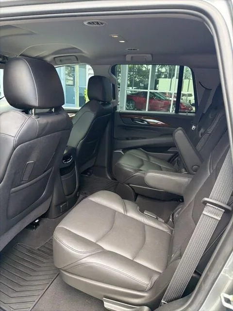 2020 Cadillac Escalade Base photo 4