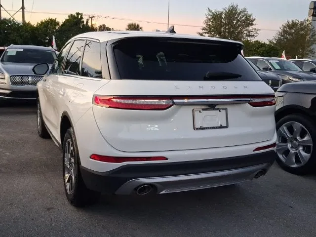 2024 Lincoln Corsair Premiere photo 3