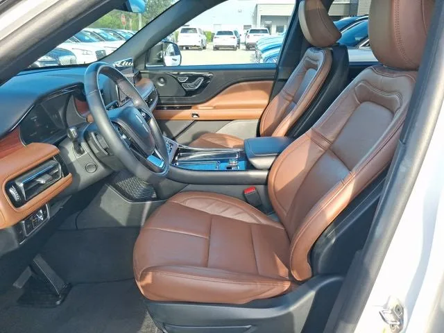 2023 Lincoln Aviator Reserve Premium photo 12