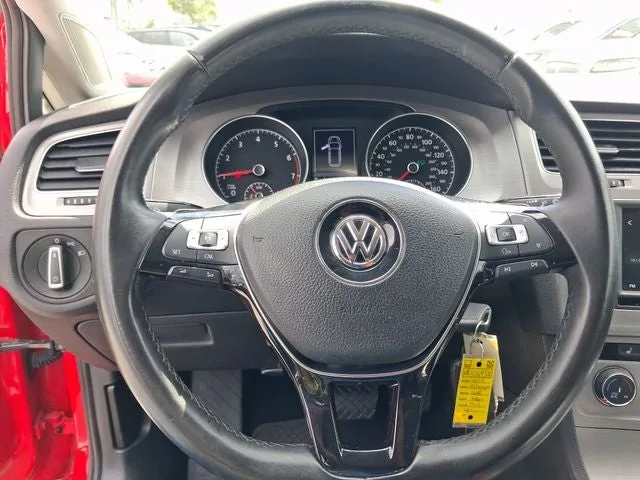 2017 Volkswagen Golf SportWagen S 4Motion photo 14