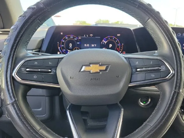 2025 Chevrolet Suburban LT photo 20