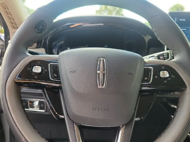 2024 Lincoln Corsair Premiere photo 19