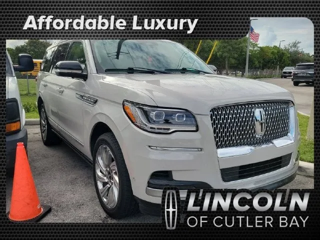 2024 Lincoln Navigator