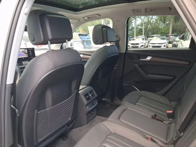 2022 Audi Q5 45 S line Premium quattro photo 5