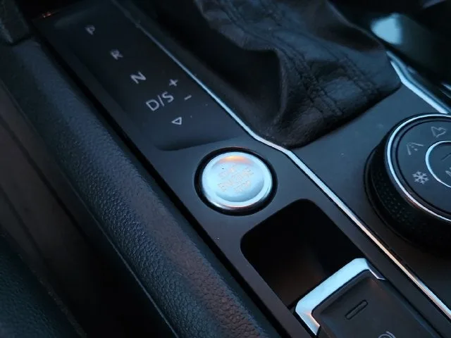 2019 Volkswagen Atlas SEL Premium 4Motion photo 24