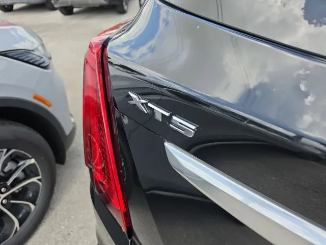 2023 Cadillac XT5 Premium Luxury photo 6