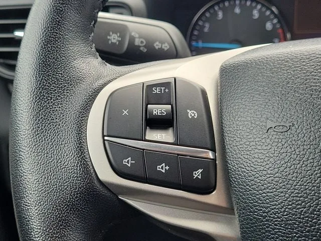 2023 Ford Explorer XLT photo 18