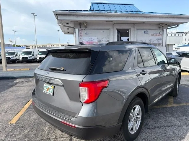 2023 Ford Explorer XLT photo 4