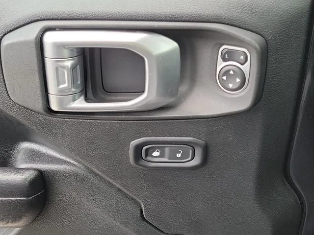 2020 Jeep Wrangler Unlimited Sport photo 18