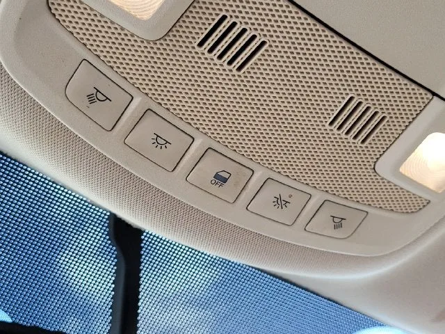 2015 Lincoln MKC Base photo 27