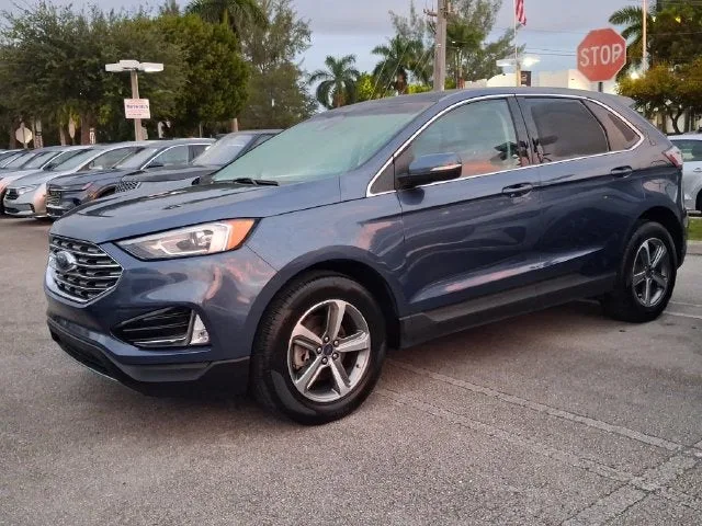 2019 Ford Edge SEL photo 2