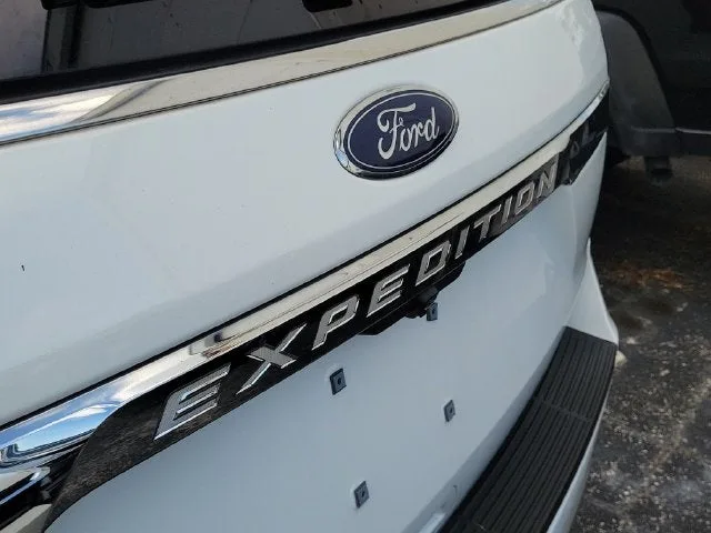 2021 Ford Expedition Limited photo 4
