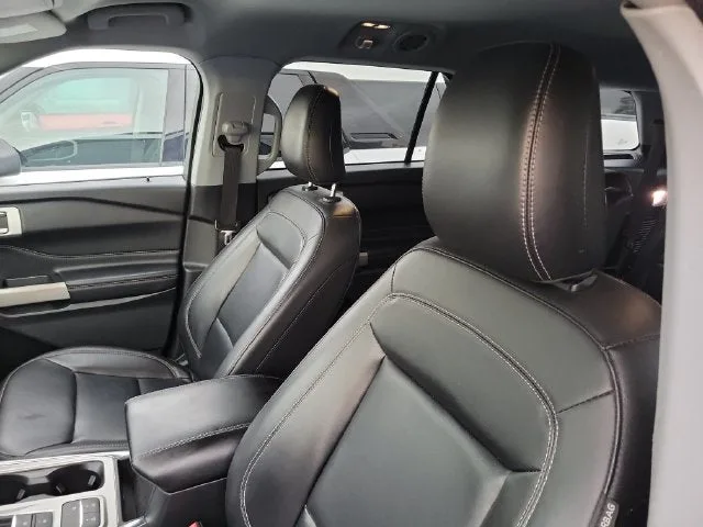 2022 Ford Explorer XLT photo 7