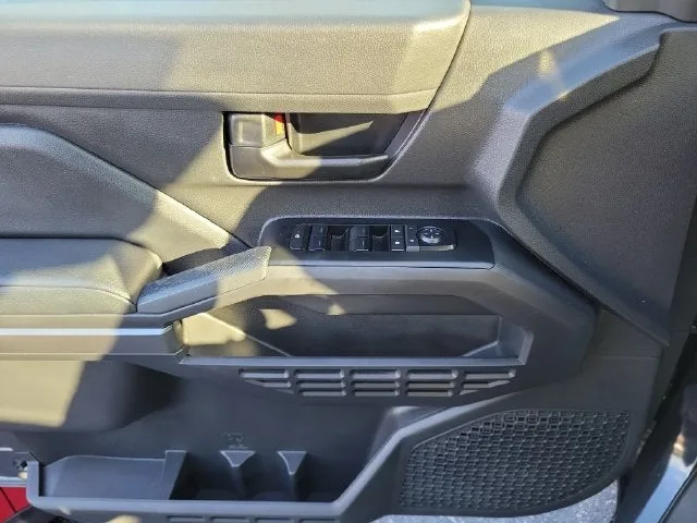 2025 Toyota Tacoma SR5 photo 17