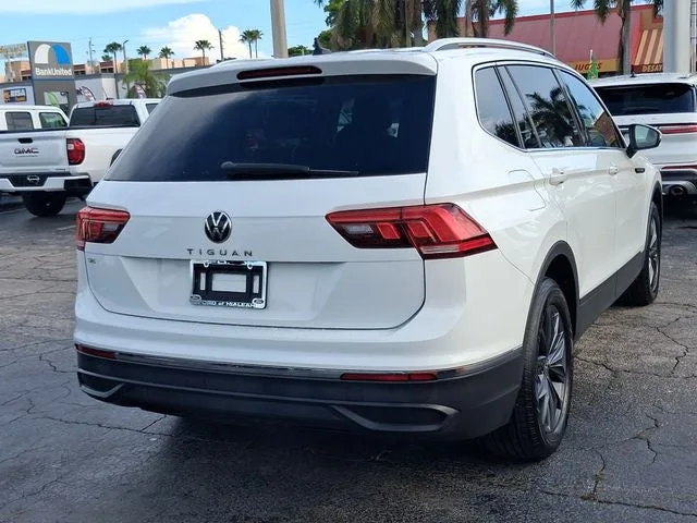 2022 Volkswagen Tiguan 2.0T SE photo 4